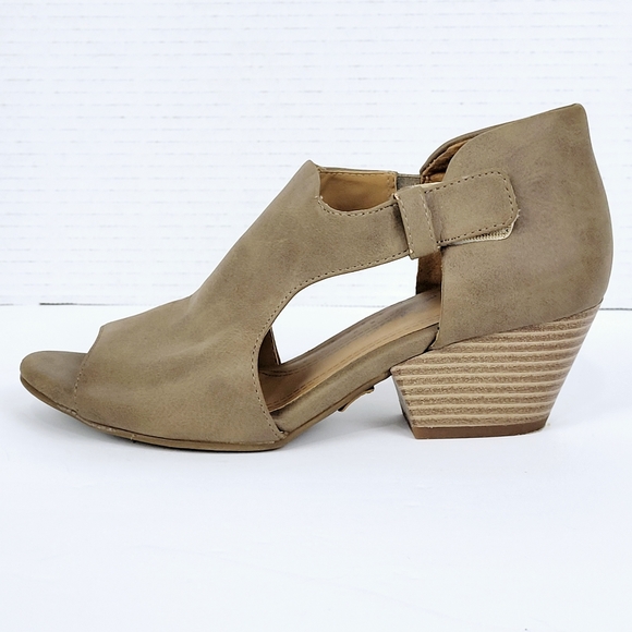 Natural Soul Daya by Naturalizer Womens 6.5 M~Sandals~Beige~Block Heel~Open Toe - Picture 4 of 11